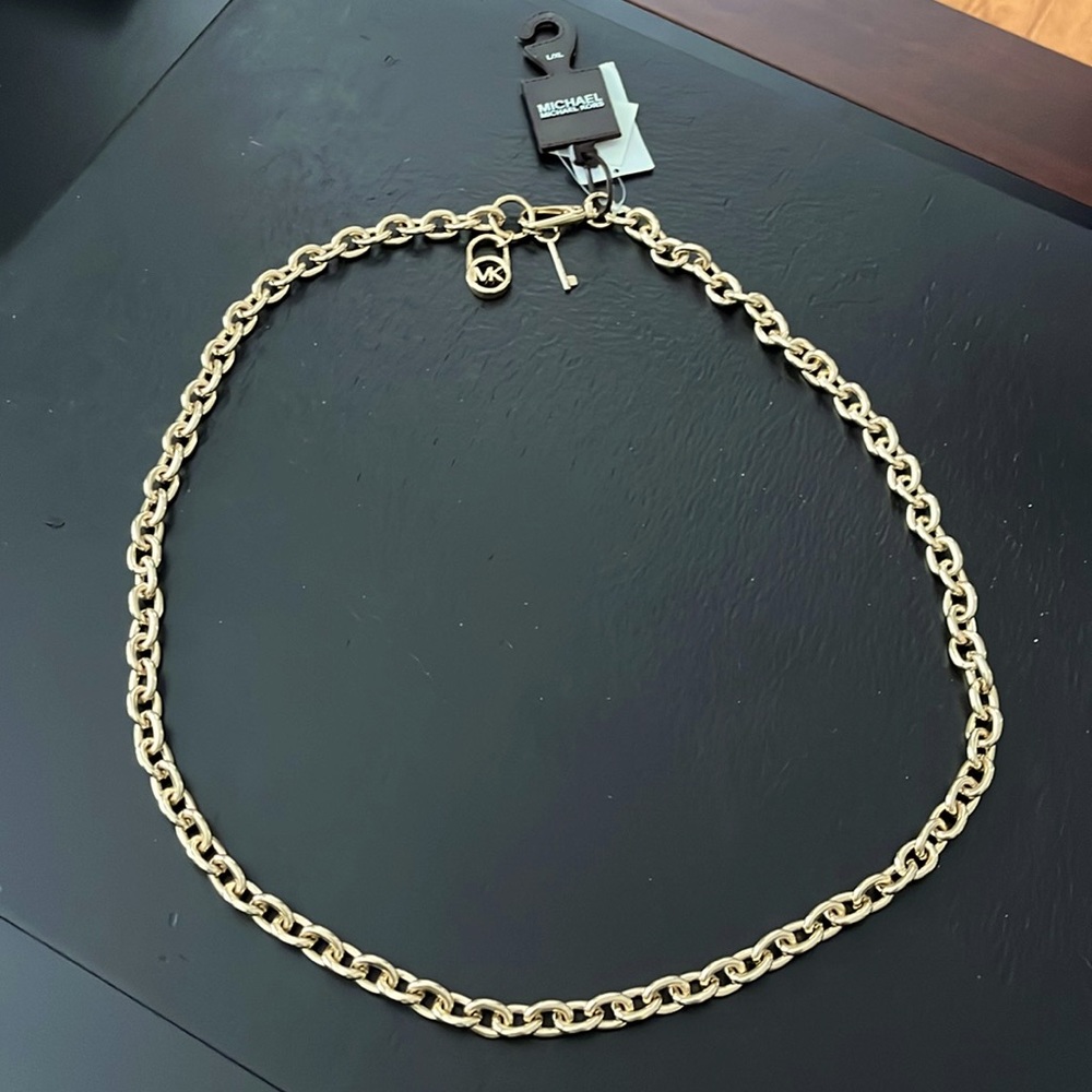 NWT MICHAEL adjustable chain belt or necklace.